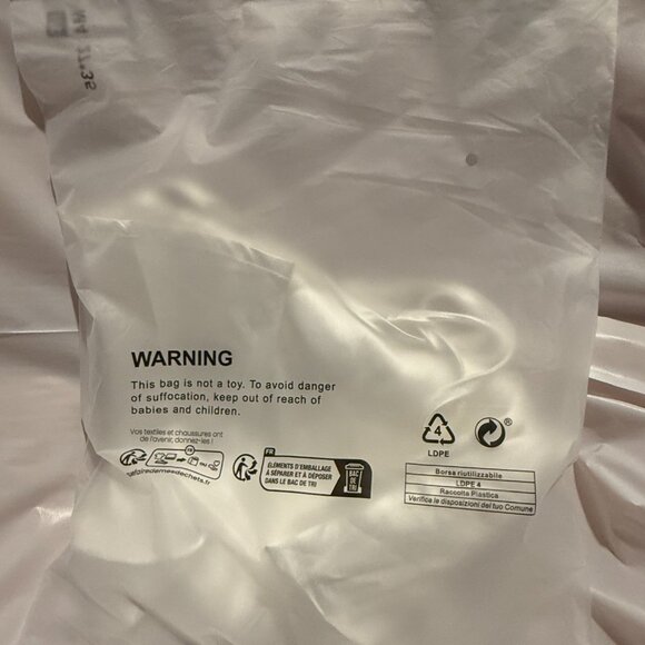 Blouses - Picture 3 of 4